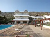 Iraklis Apartments