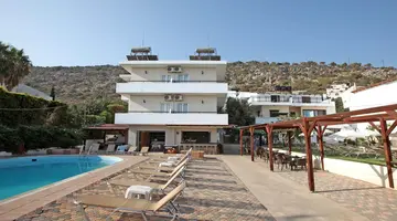 Iraklis Apartments