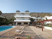 IRAKLIS APARTMENTS