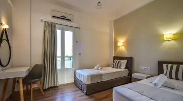 IRAKLIS APARTMENTS