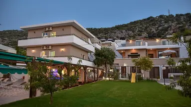 Iraklis Apts