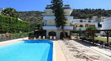 Iraklis Apts