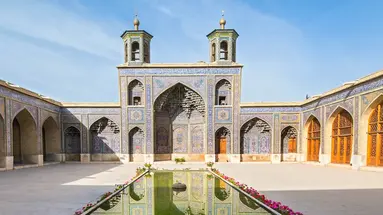 Iran - Drogą Królewską do świątyń ognia