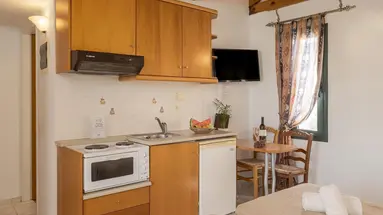 Irida Apartments