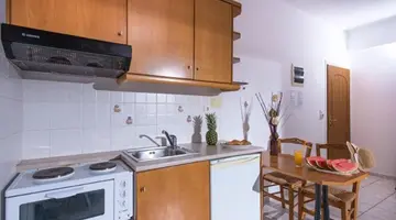 Irida Hotel Apartments