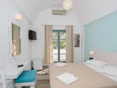 IRIS BOUTIQUE HOTEL