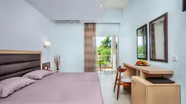 Iris Hotel