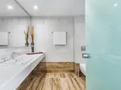 Iris Hotel