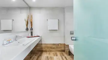 Iris Hotel