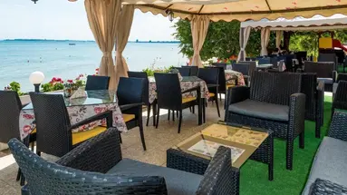 Iris (St. Vlas)
