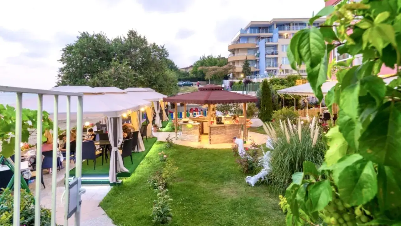 Iris (St. Vlas)