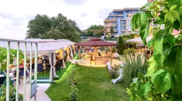 Iris (St. Vlas)