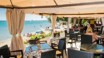 Iris (St. Vlas)