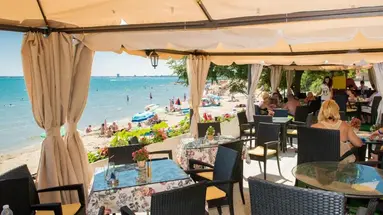 Iris (St. Vlas)