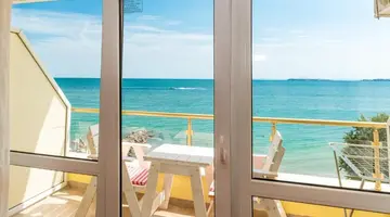Iris (St. Vlas)