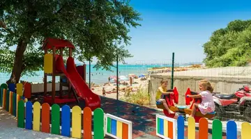 Iris (St. Vlas)