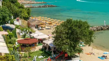 Iris (St. Vlas)
