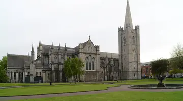 Irlandia i Irlandia Północna - legendy wykute w skałach