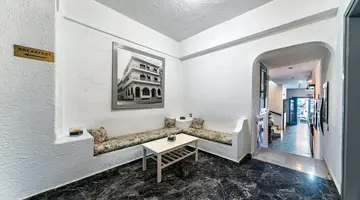 Iro Hotel