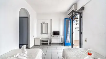 Iro Hotel