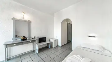 Iro Hotel