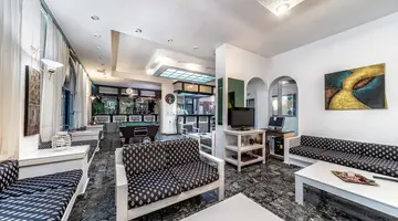 Iro Hotel