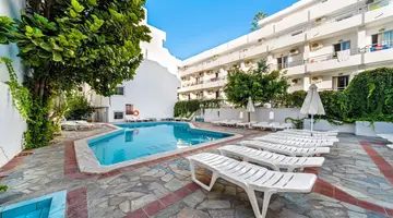 Iro Hotel