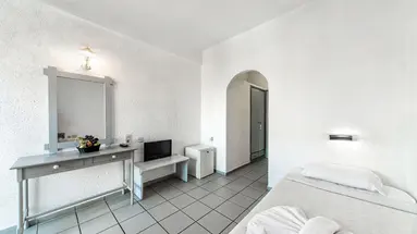 Iro Hotel