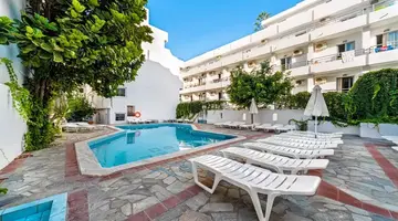 Iro Hotel