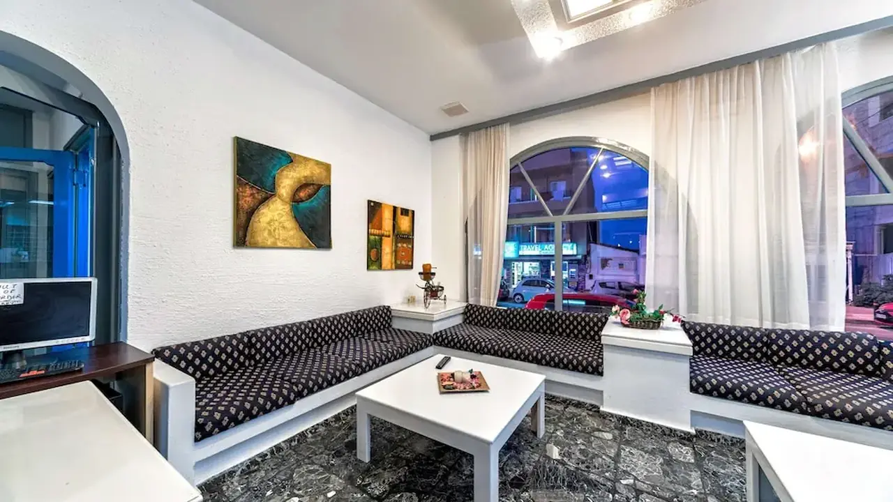 Iro Hotel