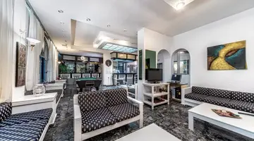 Iro Hotel