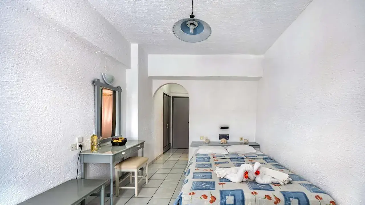 Iro Hotel