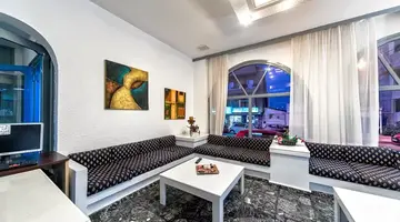 Iro Hotel