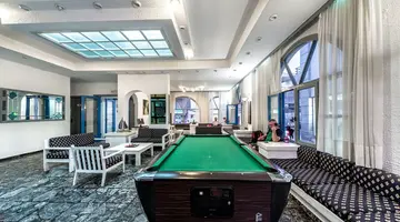 Iro Hotel