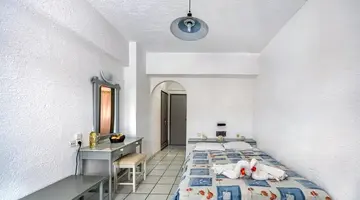 Iro Hotel