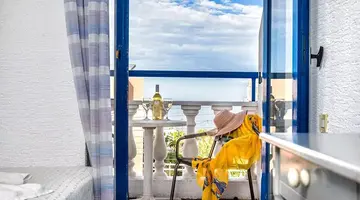 Iro Hotel