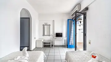 Iro Hotel