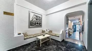 Iro Hotel