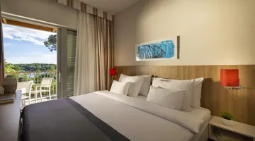 Isabella Island Hotel