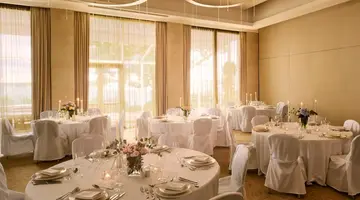 Isabella Island Hotel