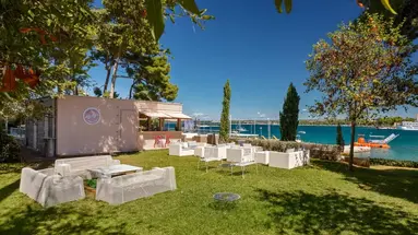 Isabella Island Hotel