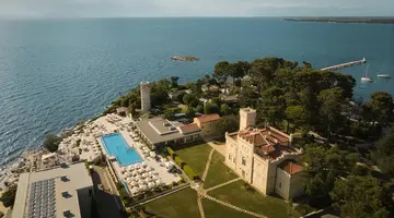 Isabella Island Hotel