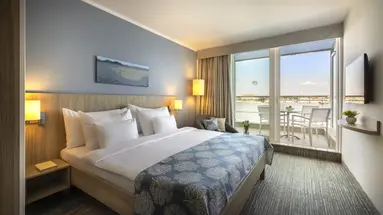 Isabella Island Hotel