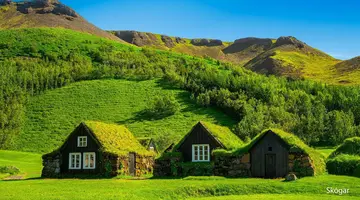 Islandia - Białe Noce na Czarnej Plaży