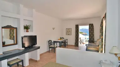 ISTRON BAY