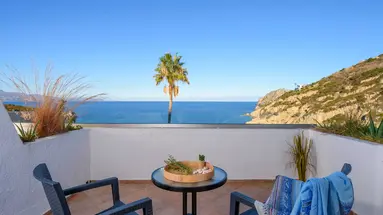 ISTRON BAY