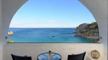 ISTRON BAY