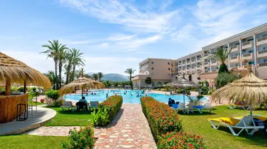 Itropika Beach