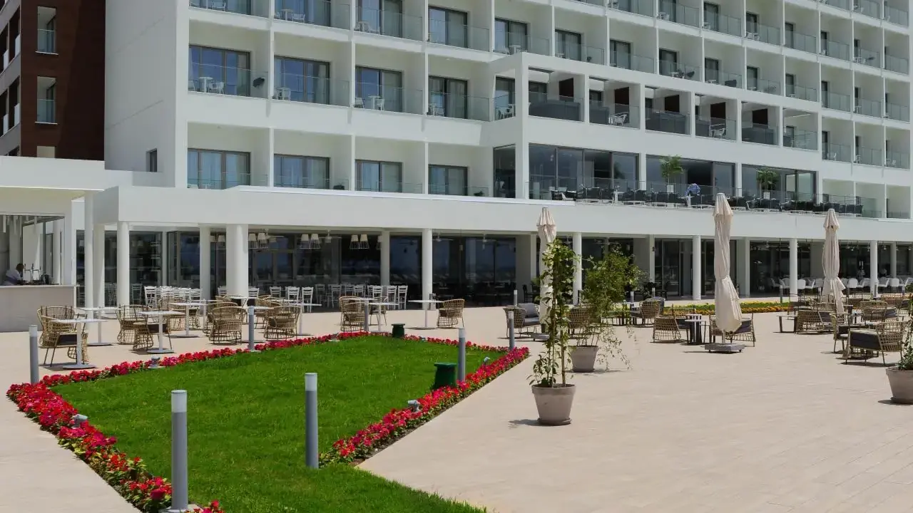 Ivi Mare - Designed for Adults by Louis Hotels