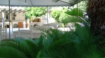 Ivory Hotel